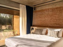 Gandum Village - Conscious Boutique Hotel，位于新蒙特莫尔的酒店