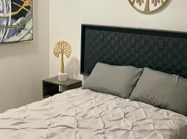 Agradable depto con estacionamiento y portón eléctrico，位于Guasave的酒店