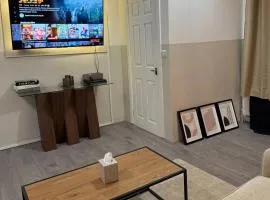 City Centre Uni area PS4 Netflix