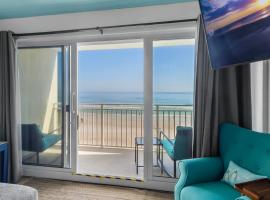 Ocean Front and Pool Front At Daytona Inn Beach Resort，位于代托纳海滩的酒店