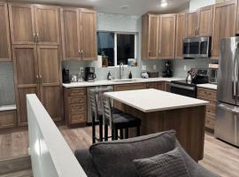 City Retreat, 2bdrm near Airport，位于安克雷奇的公寓