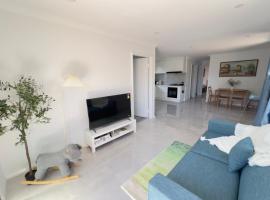 A2 Airport 2BR Haven - Garden & Parking