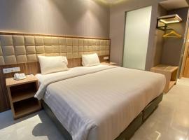 OPA Hotel Palembang，位于Sukarami的酒店