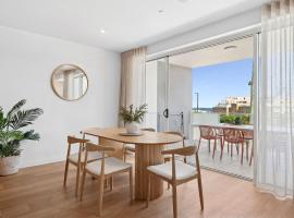 Luxury Beachside on Moreton，位于卡伦德拉的酒店