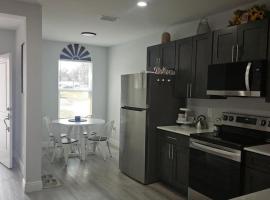 Cozy duplex near the Ocala Airport