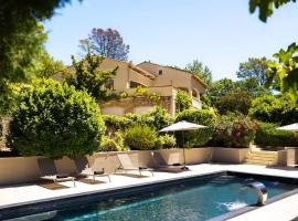 Charming Villa in the South of France with Private Pool and Gardens，位于图雷特的酒店