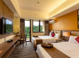 Splendido Tagaytay Hotel and Country Club，位于大雅台的带热水浴缸的酒店