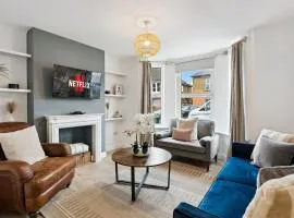 The Guildford Manor - Free Parking - 6 Beds