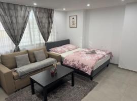 Schönes Apartment am Berg, am See，位于瓦伦施塔特的酒店