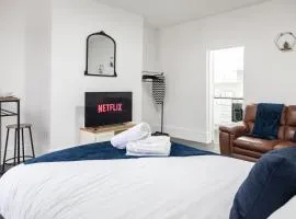 Tigris - Cosy Studio Apartment by Traboule Properties Ltd
