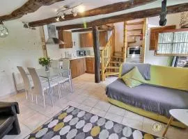 Stable cottage