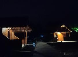 Kombrof Homestay，位于Waisai的酒店