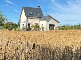 Cottage romantique dans les champs