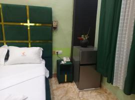 Comfort INN Hotel & Suits，位于雅温得Yaoundé Ville Airport - YAO附近的酒店