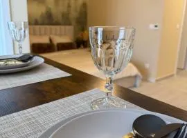 The Green Pine Studio - Hils Brauner