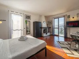 Lake Como View, Private Suite & free Parking