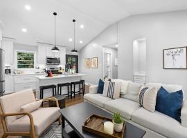 2 bathroom, downtown Davidson - La Casita，位于戴维森的酒店