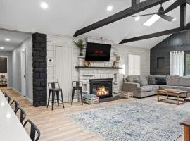 NewReno 8BR 6BTH DECK GAMES PETS