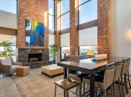Best Western Chicago - Downers Grove，位于唐纳斯格罗夫的酒店
