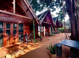 Cool Banyan Cabana，位于亭可马里的酒店