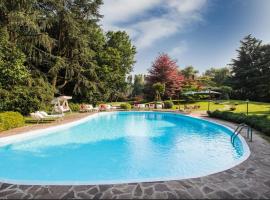 Villa Pina，位于Sulbiate的酒店