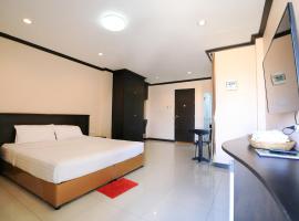 Triton Hotel Nakhonratchasima โรงแรมไททัน，位于呵叻的酒店
