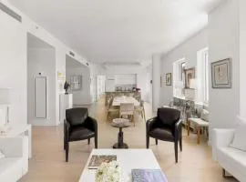 Manhattan Exclusive Apartment Midtown NYC Luxury Penthouse Sleeps 8