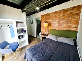 R02 Room at ITESM CEM Full Services, Shared-Kitchen, Smart TV, Parking, Balcony