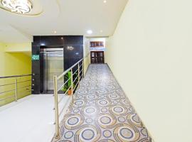 Hotel Mancherial，位于Mancherāl的酒店
