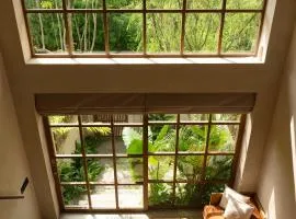 Calista Studios TIGA Quiet 1 BR home in peaceful jungle 10 mins away from the buzz of Uluwatu
