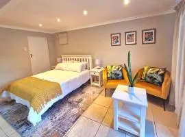 Ivy Place Studio Apartment