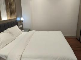 i-Suites Residence & Restaurant，位于Bara Bāngālpāra的酒店