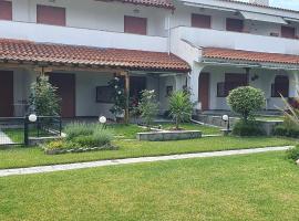 Veta's Sunny Hemera House，位于弗尔卡的酒店