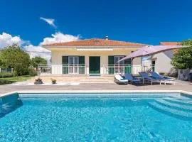 Rural Holiday Home Endi