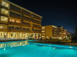 Alaya Stays 1 BHK with Balcony & Pool - Veera Marina，位于Goa的豪华型酒店