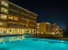 Alaya Stays 1 BHK with Balcony & Pool - Veera Marina