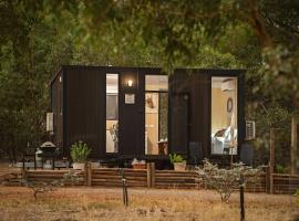 The Flower Nest by Tiny Away，位于Clydesdale的酒店