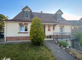 Gîte Les Ames Jumelles，位于Lahoussoye的酒店
