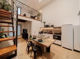Refúgio dos Sonhos: Loft com Mezanino Único CLO04