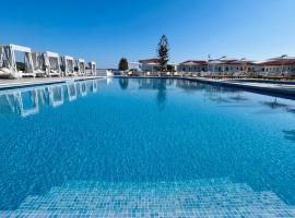 Sirenes Beach Resort，位于萨摩斯的酒店