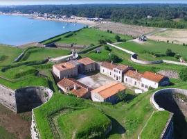 Chambres au Fort la Prée，位于拉弗洛特的住宿加早餐旅馆
