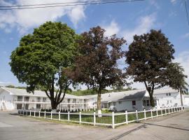 Lake George Residence LLC，位于South Glens Falls的酒店
