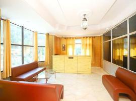 Hotel Alpine View，位于Sarāhan的酒店