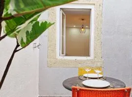 Like a typical Portuguese house with private patio