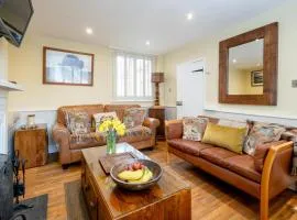 Pebble Cottage - 6 Victoria Rd - Aldeburgh Coastal Cottages