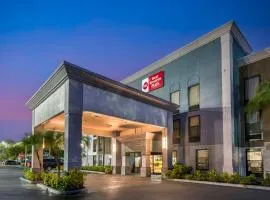 Best Western Plus Universal Inn - Newly Renovated!