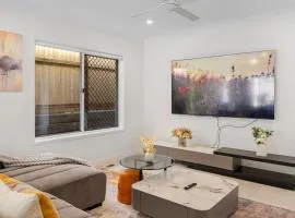 Brand New Modern 5BR House Ducted AC Near Mall