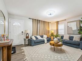 4BR Near Wheaton College，位于Wheaton的酒店