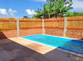 Casa con pileta privada，位于阿里斯托布罗德瓦里的酒店