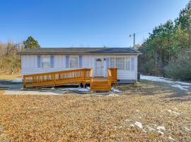 12 Mi to Lake Chesdin BBQ-Ready Anglers Getaway!